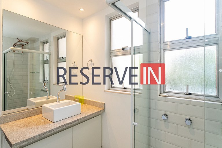 Apartamento com 3 Quartos para alugar, 205m² - Copacabana