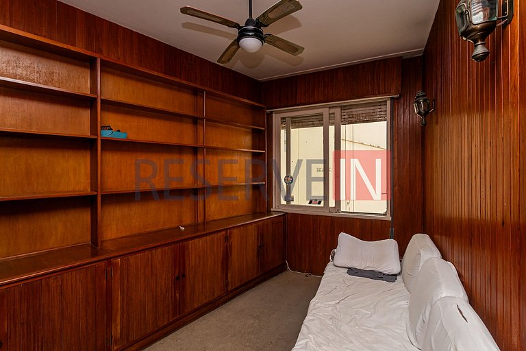 Apartamento com 3 Quartos e 2 banheiros à Venda, 170 m² por