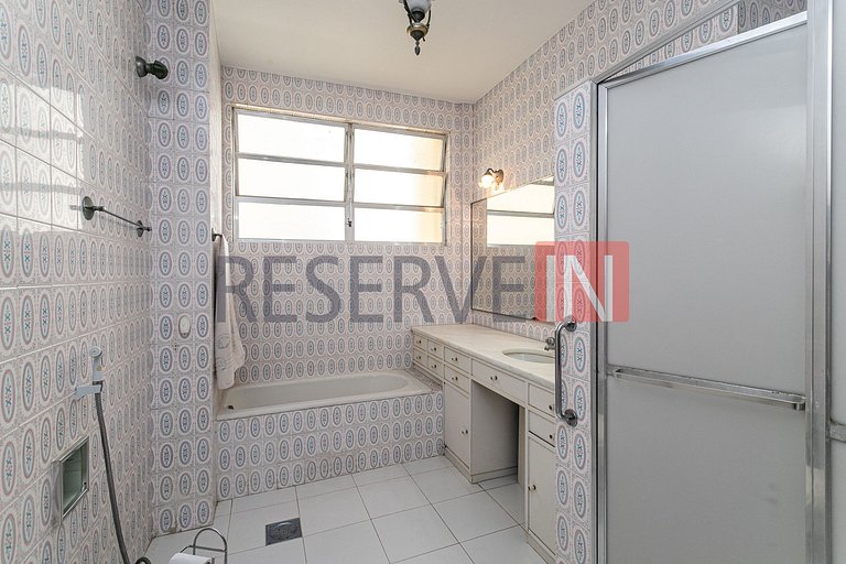 Apartamento com 3 Quartos e 2 banheiros à Venda, 170 m² por